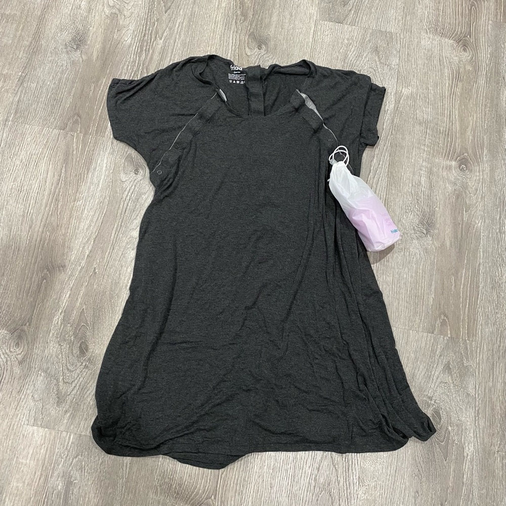 Frida Mom Delivery & Nursing Gown & brand new peri bottle.